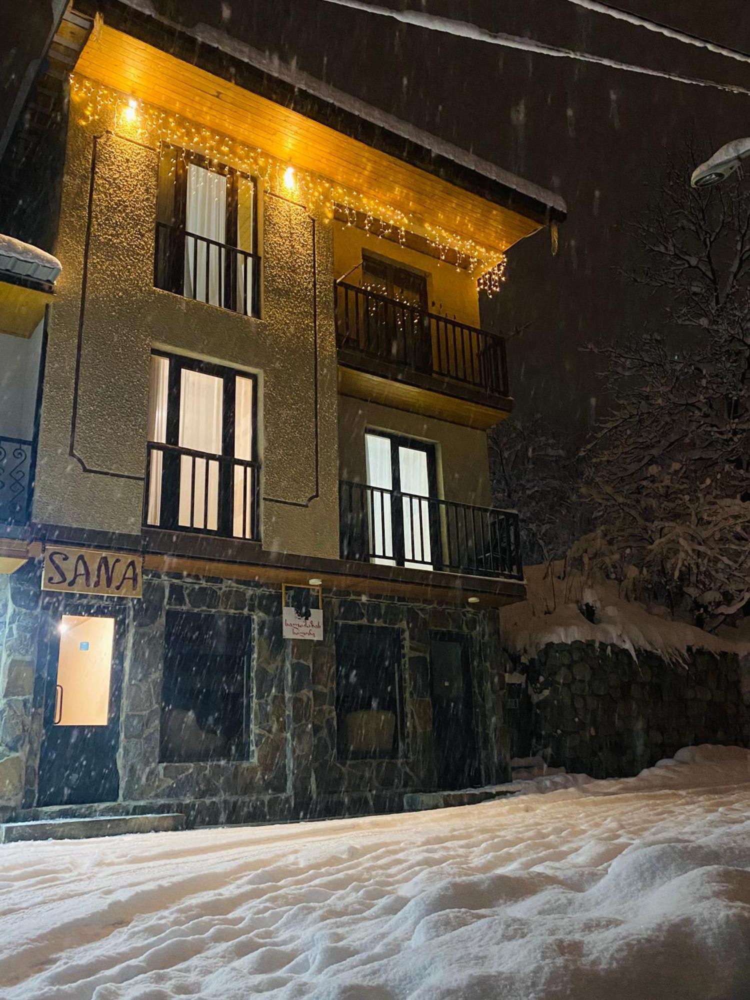 Sana Guest House Mestia Ngoại thất bức ảnh