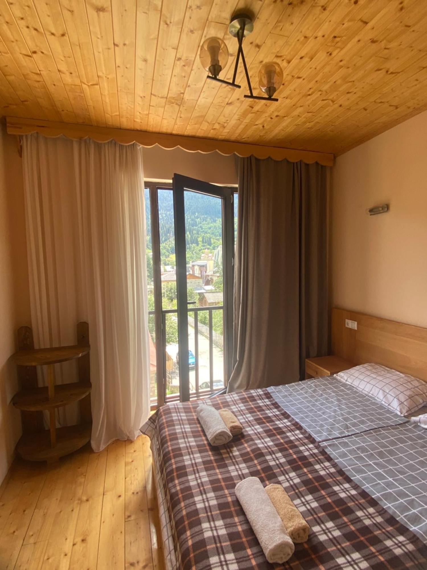 Sana Guest House Mestia Ngoại thất bức ảnh
